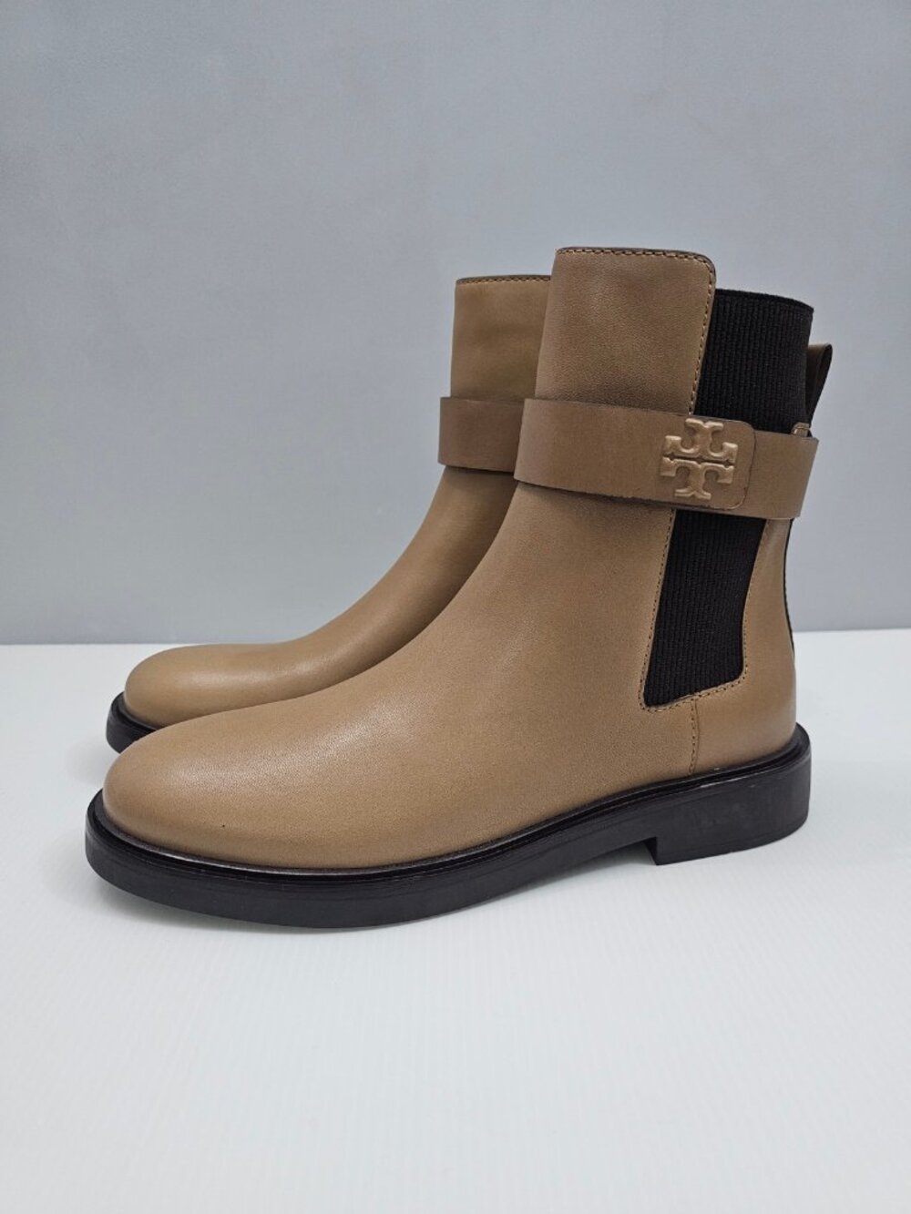 Tory Burch Double T Chelsea Leather Ankle Boot Womens 9.5 Almond Flour Coco NEW